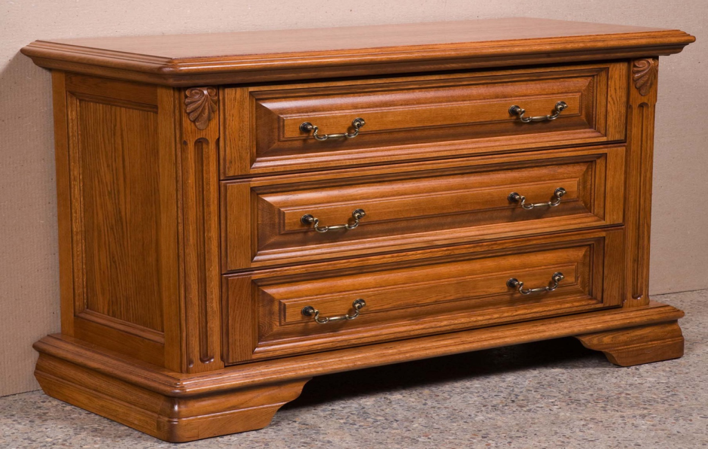 Комод из натурального дерева Комод из натурального дерева